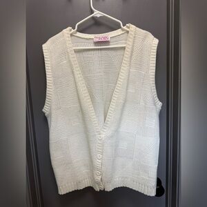 White Knitted Women's Sweater Vest - vintage